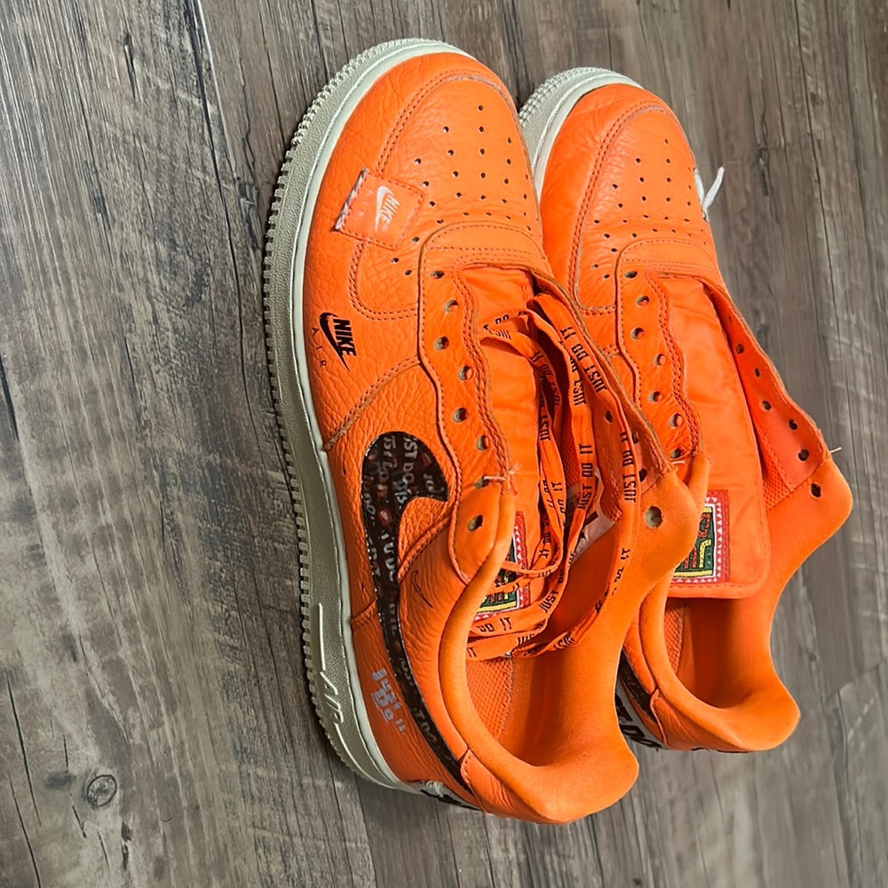 Air Force 1 Low “Just do it” Brand: Nike Size 8.5 men Condition: Used